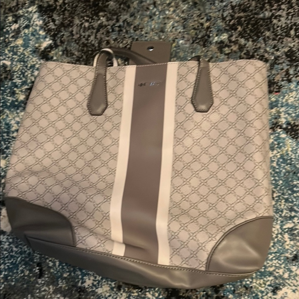 Nine West Gray and Cream Tote Bag with Elegant Design